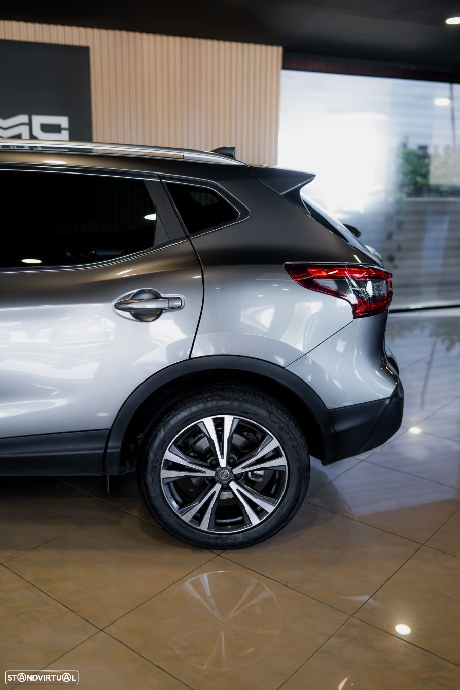 Nissan Qashqai 1.5 dCi N-Connecta - 9