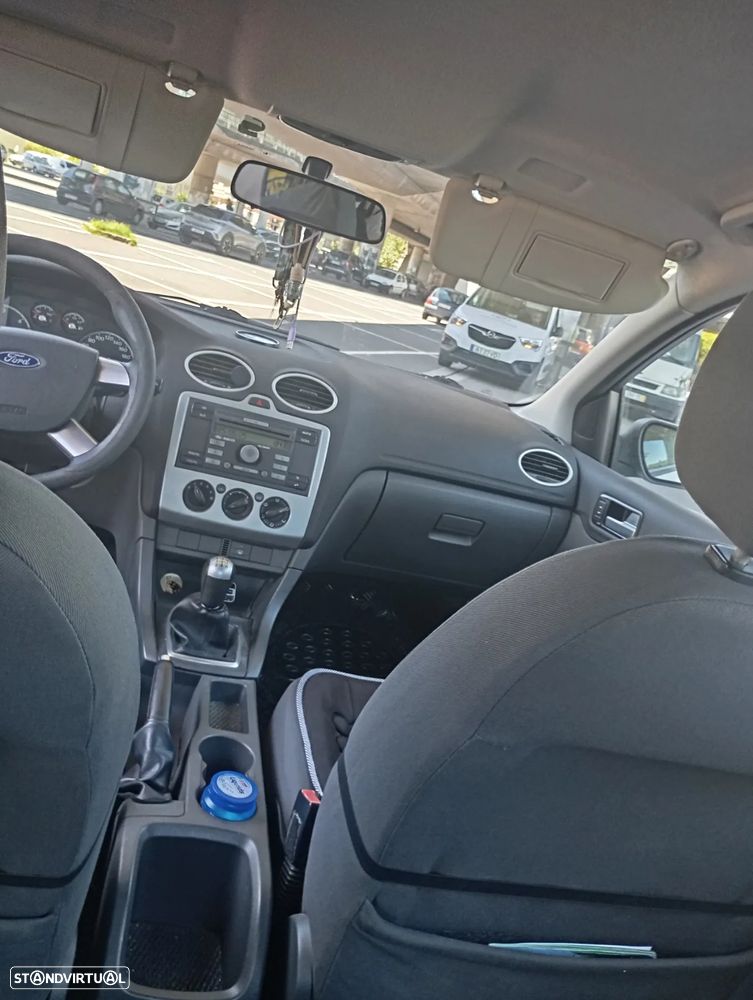 Ford Focus - 13