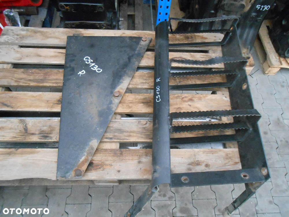 Schodki stopnie Case CS130 CS150 - 3