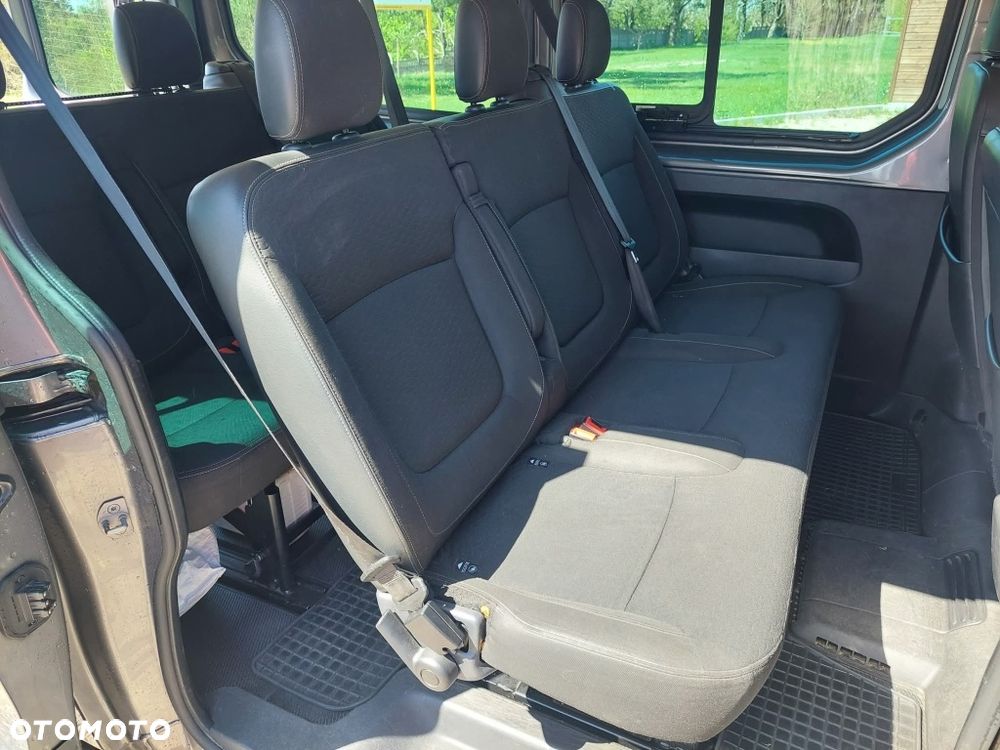Opel Vivaro - 8