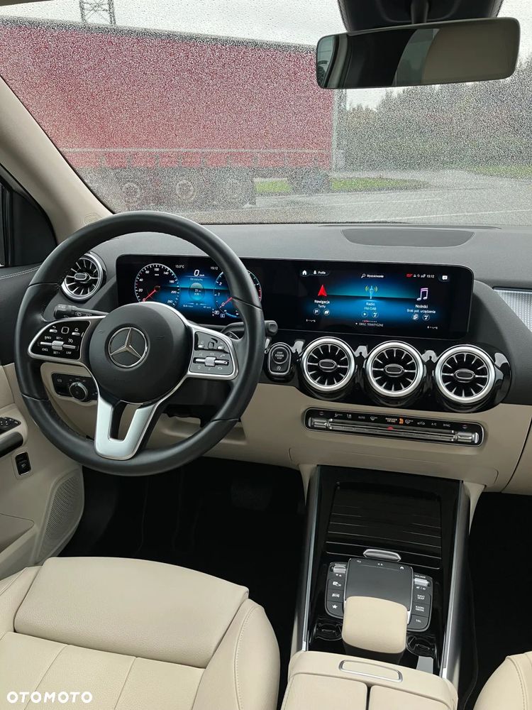 Mercedes-Benz GLA 200 - 14