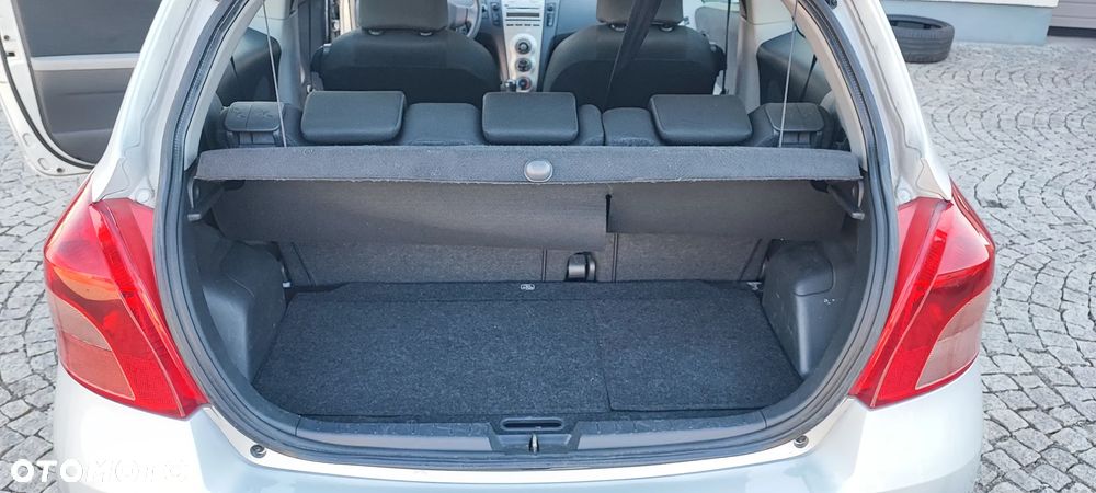 Toyota Yaris - 11