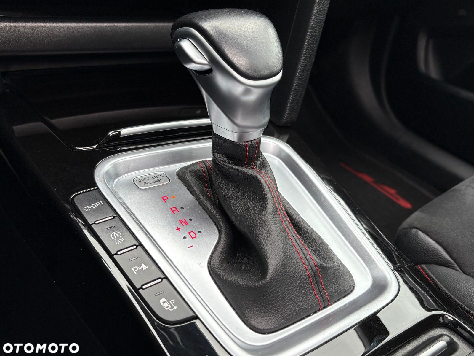 Kia ProCeed - 32