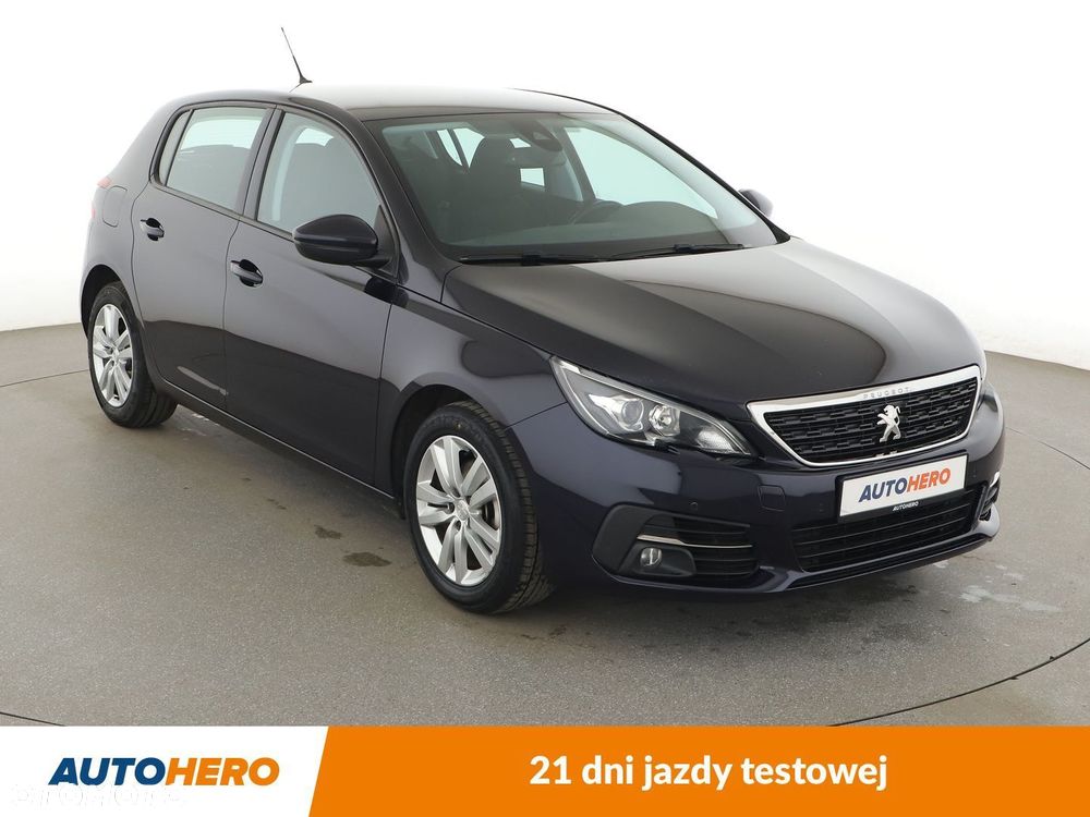 Peugeot 308 - 8