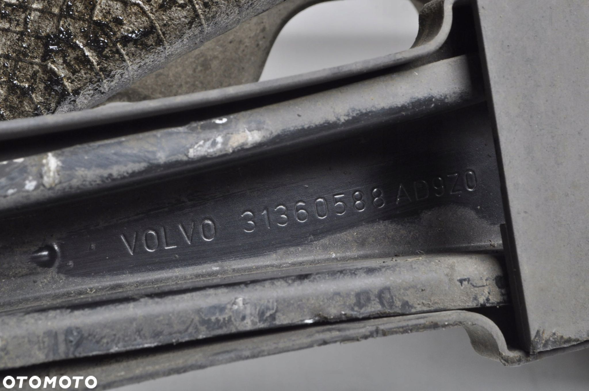 VOLVO V90 CC CROSS COUNTRY ZAWIESZENIE TYLNE ZWROTNICA WAHACZ PRAWA STRONA - 7