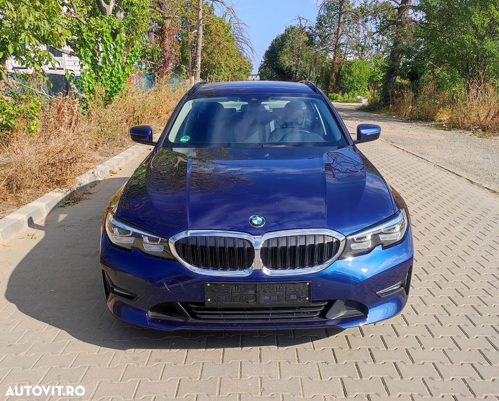 BMW Seria 3 320i Touring Aut. - 3