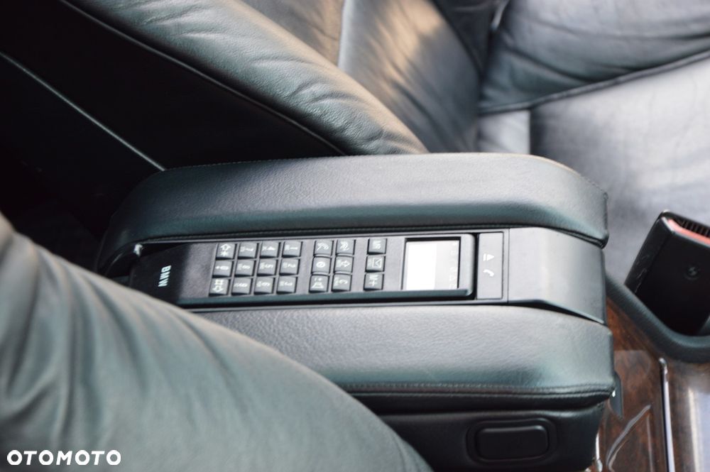 BMW Seria 7 740i - 28