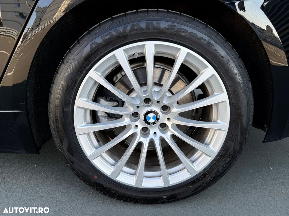 BMW Seria 5 530i xDrive AT - 7