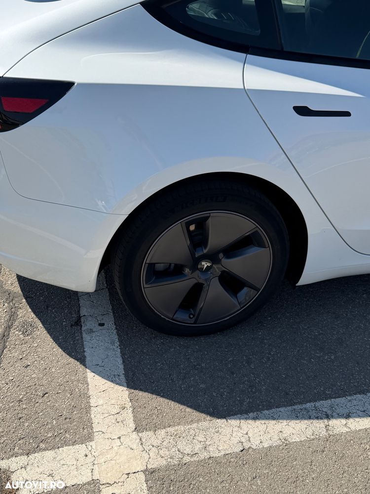 Tesla Model 3 Long Range - 6
