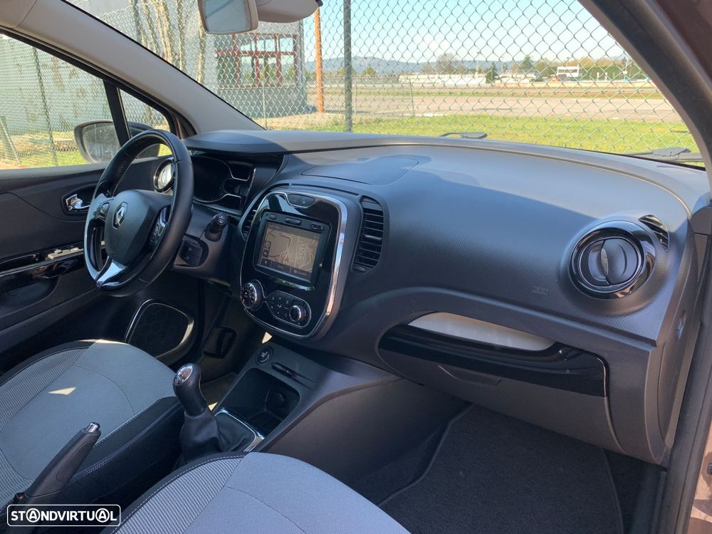 Renault Captur 1.5 dCi Exclusive - 18