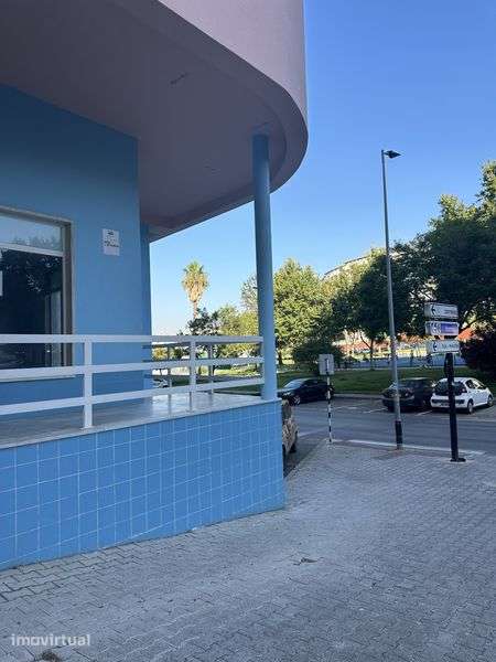Loja para Arrendamento – Santa Marta do Pinhal - Grande imagem: 2/12