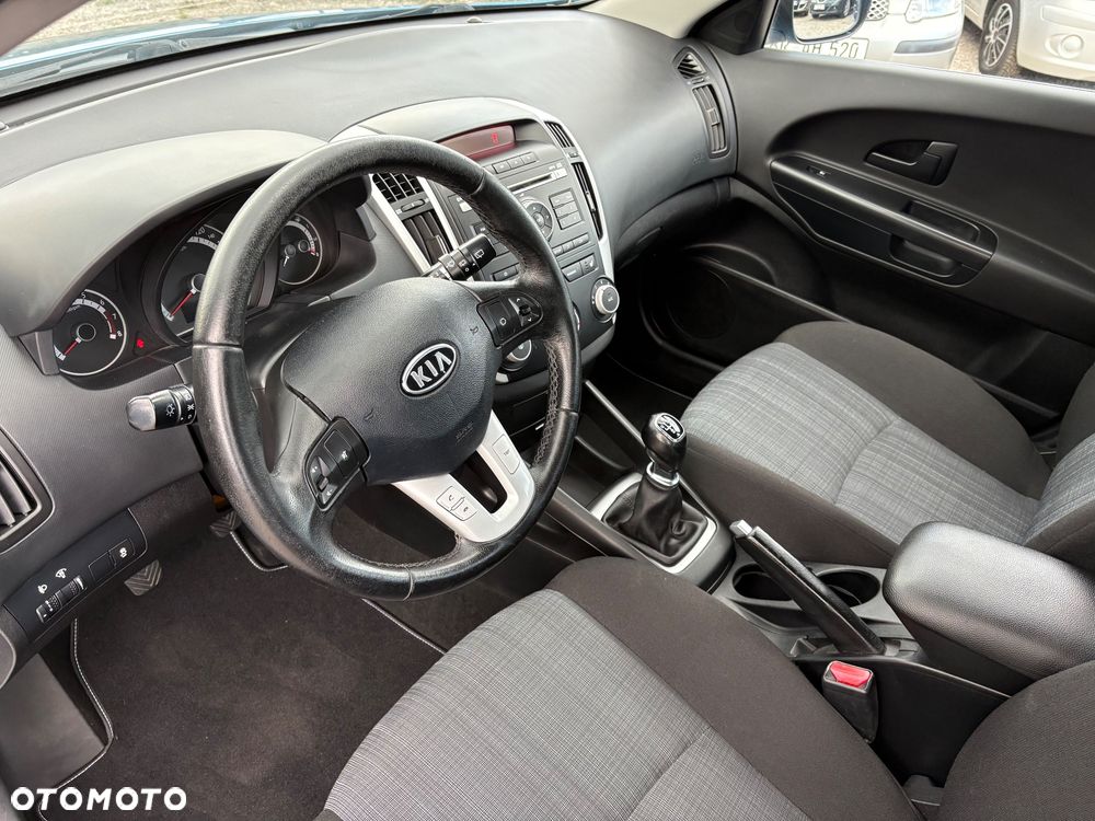 Kia Ceed - 18