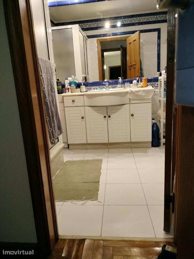Quarto - localizado em Benfica Lisbon - Grande imagem: 5/12
