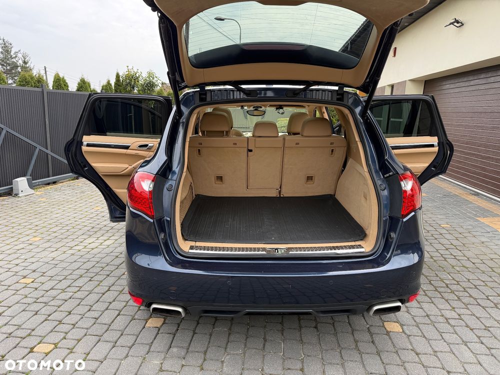 Porsche Cayenne - 17