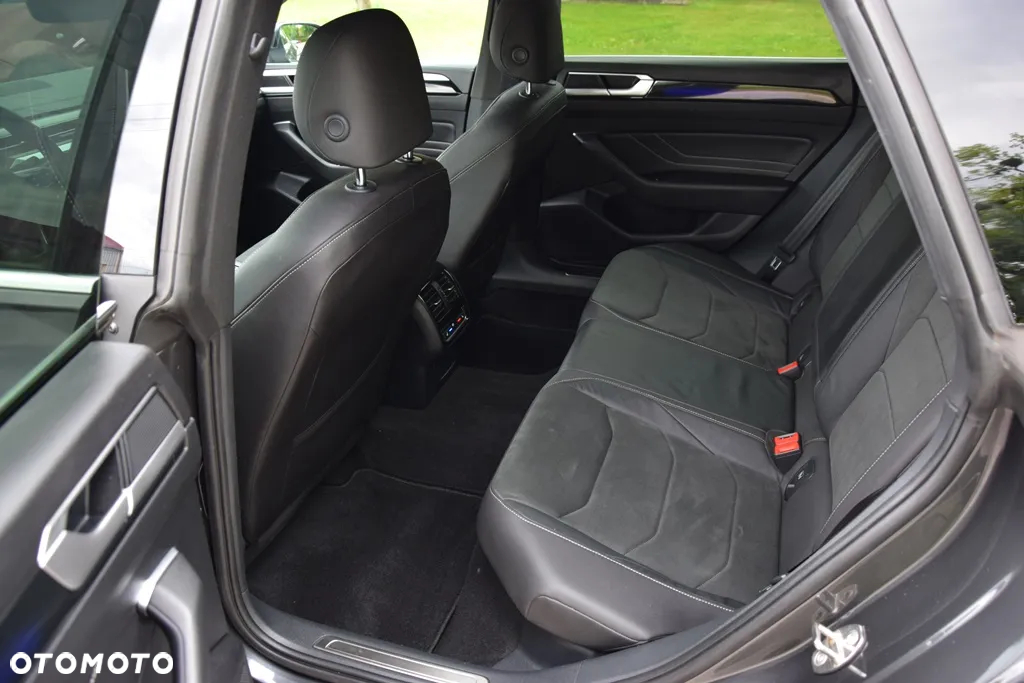 Volkswagen Arteon 2.0 TDI SCR R-Line Edition DSG - 15