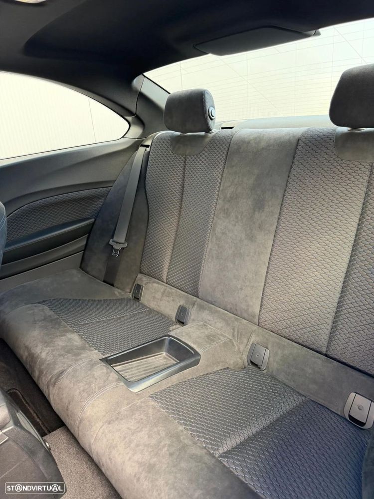 BMW 220 d Pack Desportivo M Pro Auto - 10