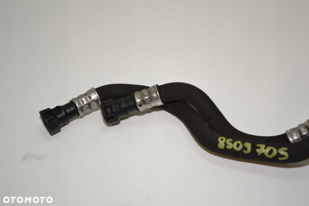 BMW E87 E81 E82 2.0D N47 PRZEWODY CHŁODNICY OLEJU 8509704 8509705 - 2