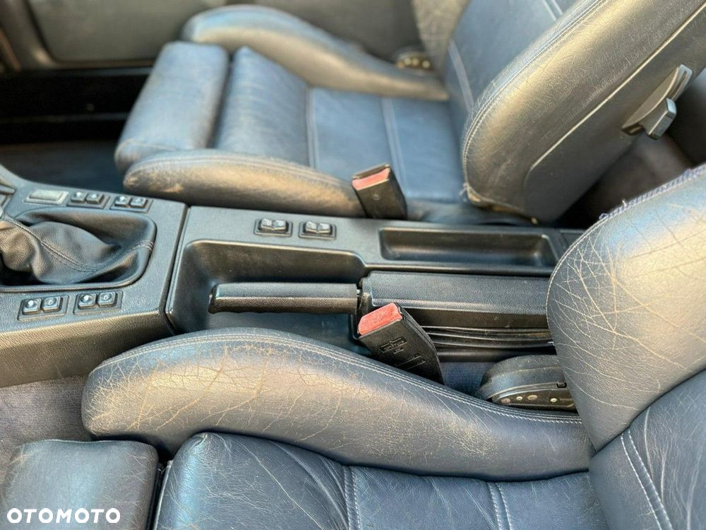 BMW Seria 3 325i - 32