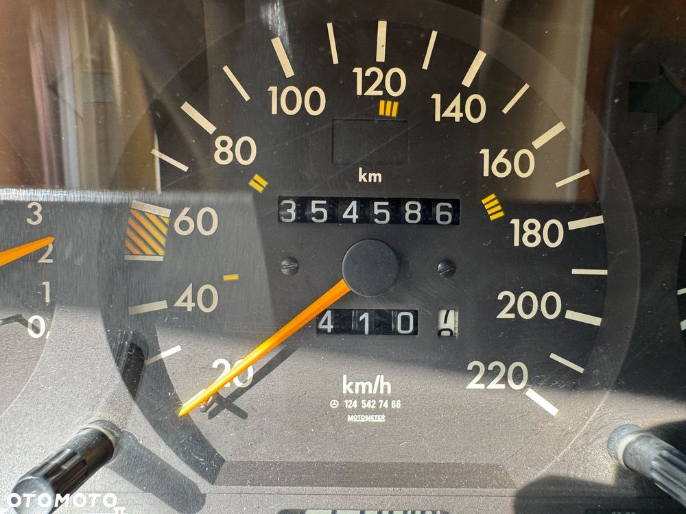 Mercedes-Benz W124 (1984-1993) - 11