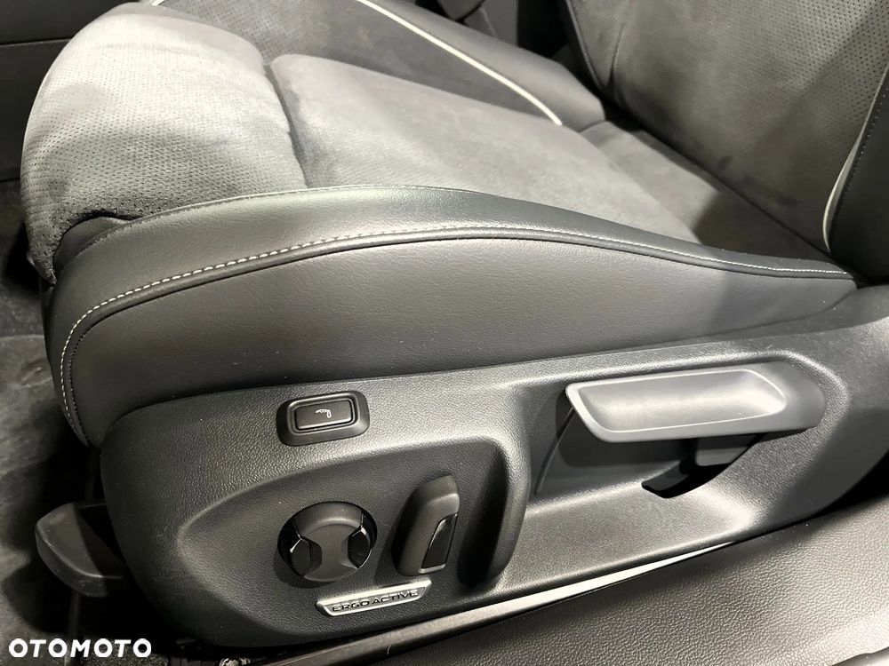 Volkswagen Passat - 10