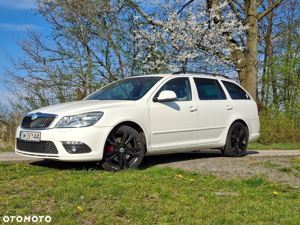 Skoda Octavia 2.0 TDI RS DSG - 1