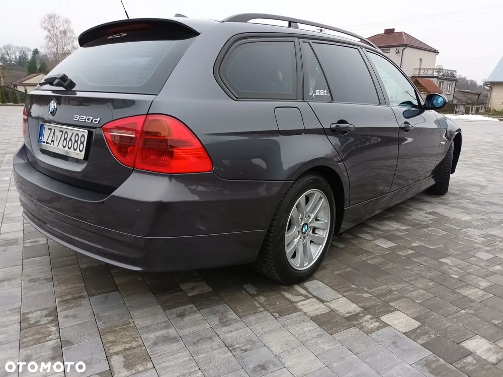 BMW Seria 3 320d - 8