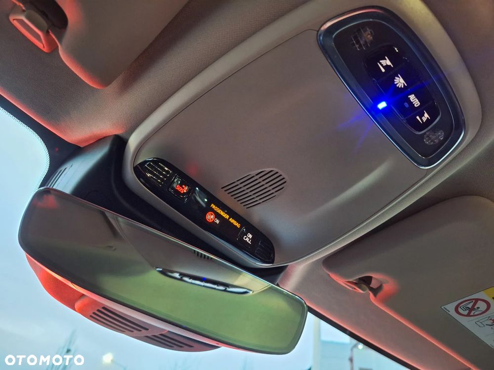 Volvo V60 D4 Momentum Pro - 40