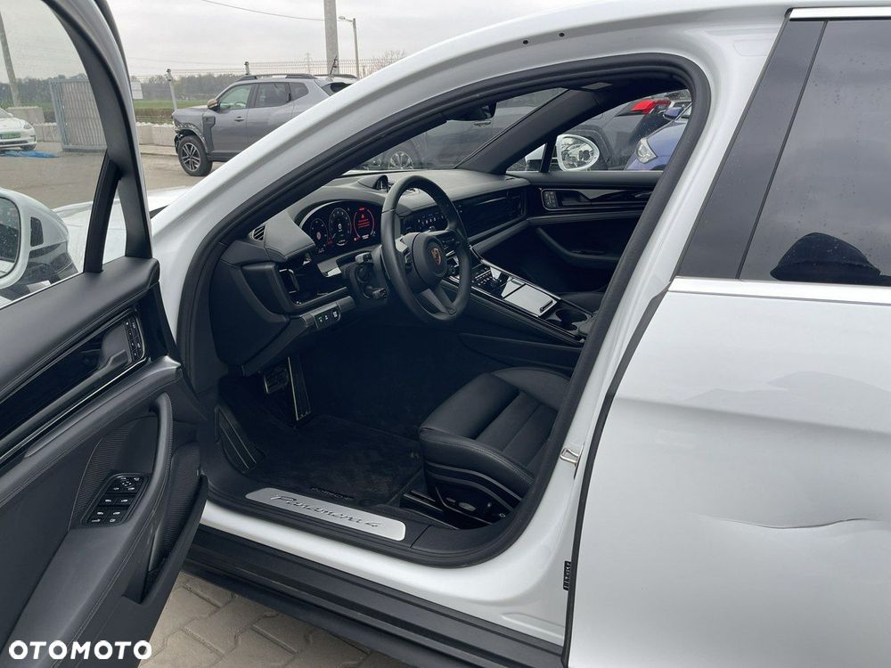 Porsche Panamera 4 E-Hybrid Executive - 7