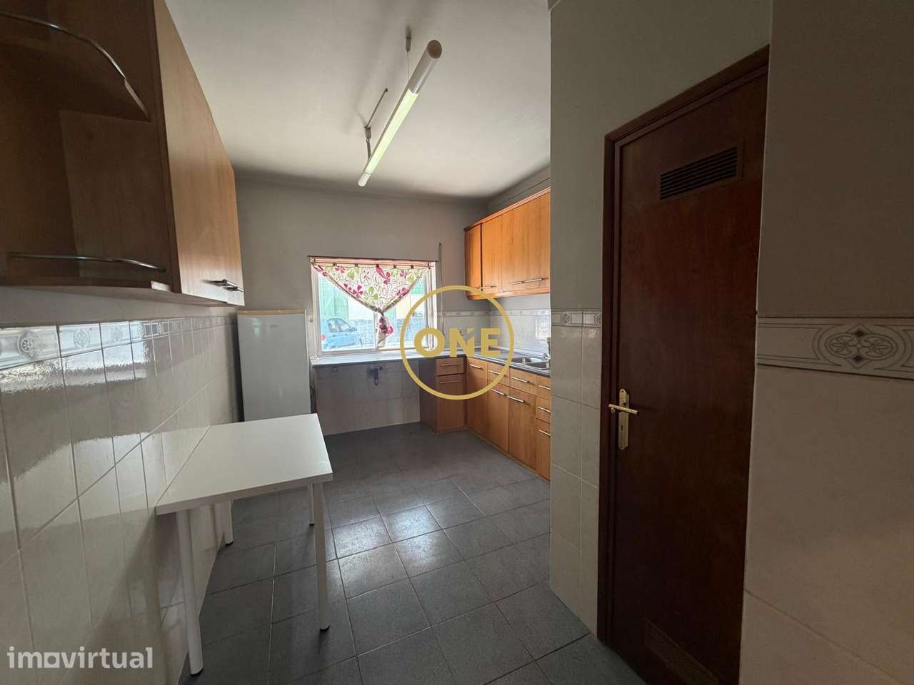 T2 Baixa da Banheira  totalmente remodelada - Grande imagem: 2/17