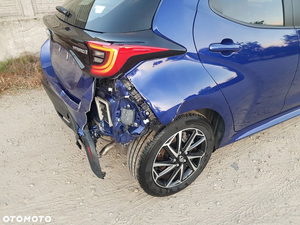Toyota Yaris - 12