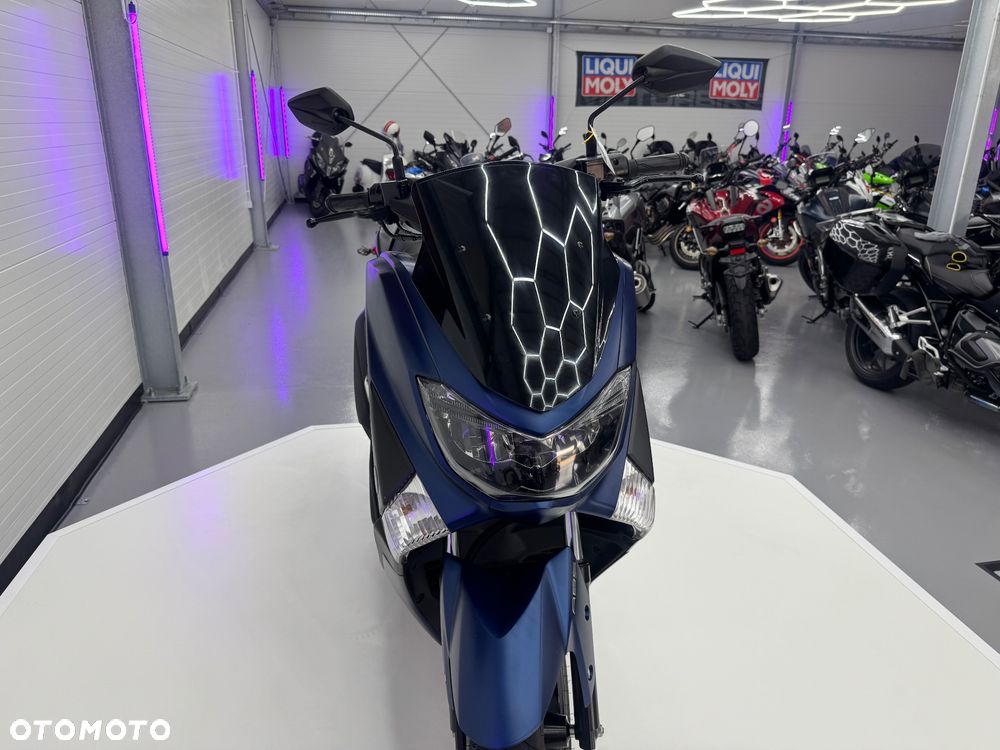 Yamaha NMAX - 21