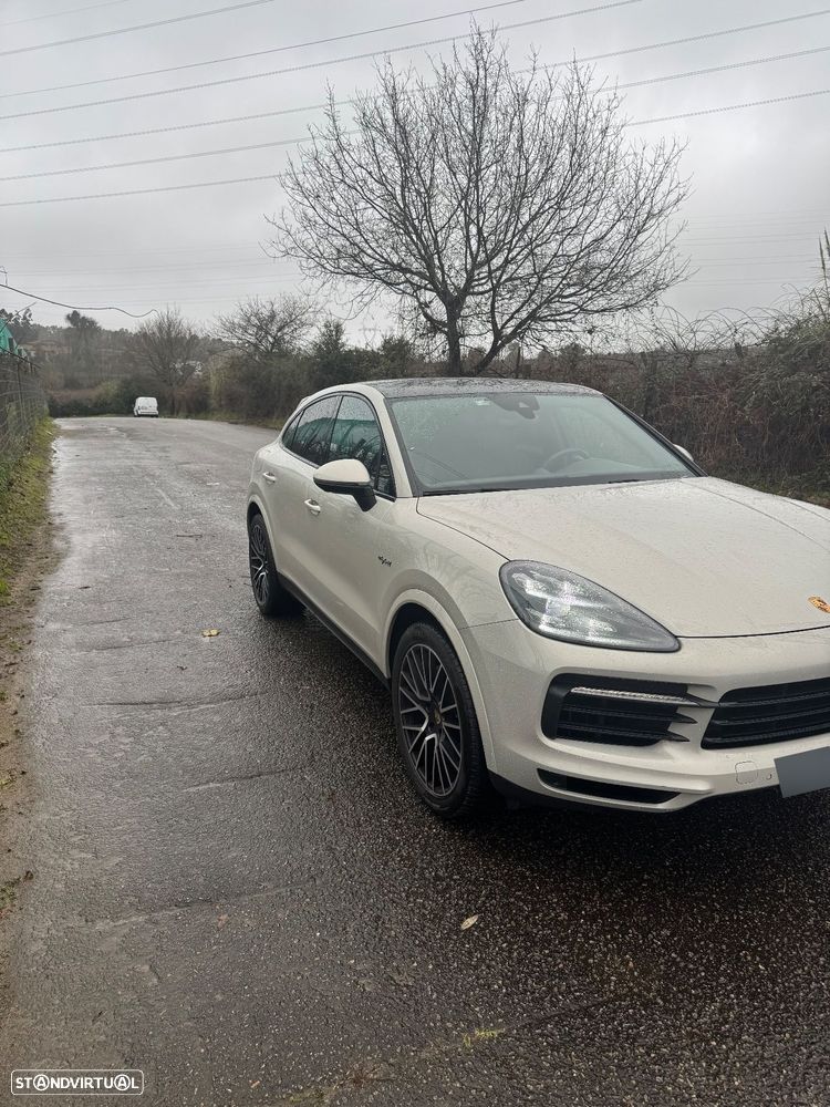 Porsche Cayenne Coupé E-Hybrid - 3