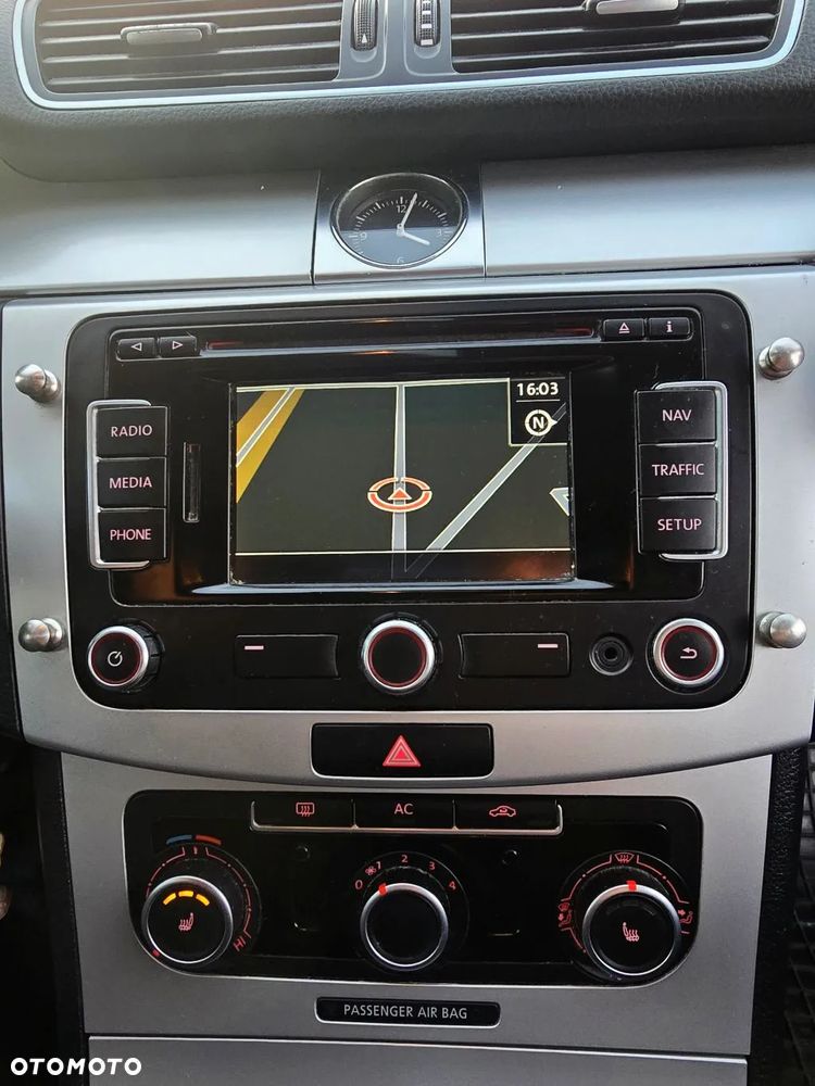 Volkswagen Passat 1.6 TDI Comfortline - 27