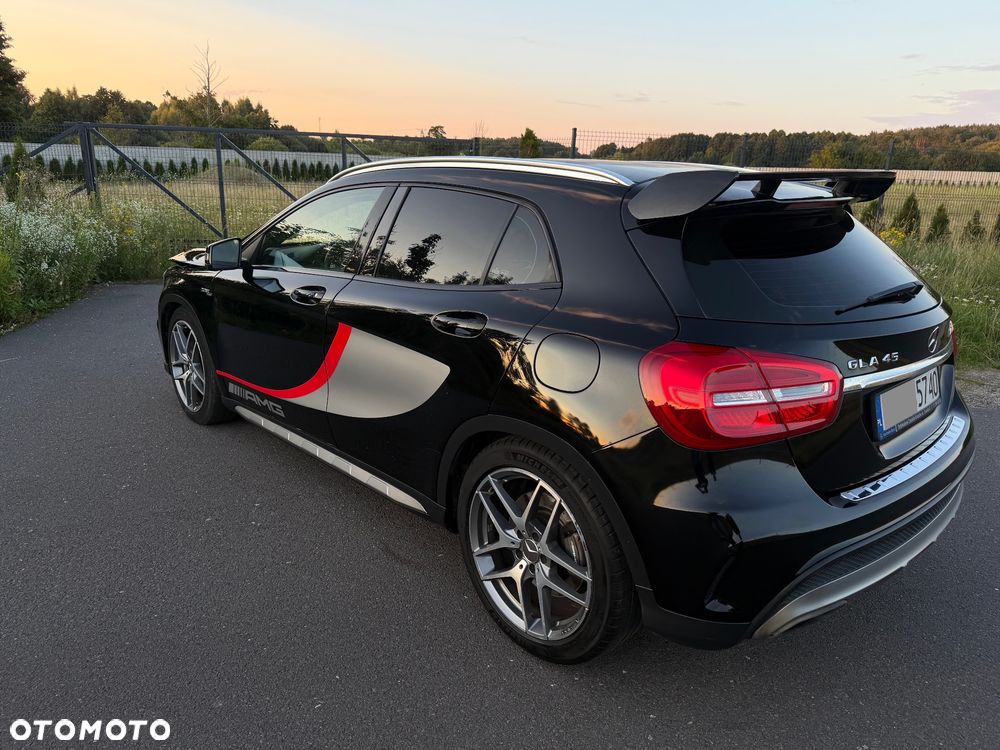 Mercedes-Benz GLA 45 AMG 4-Matic - 26