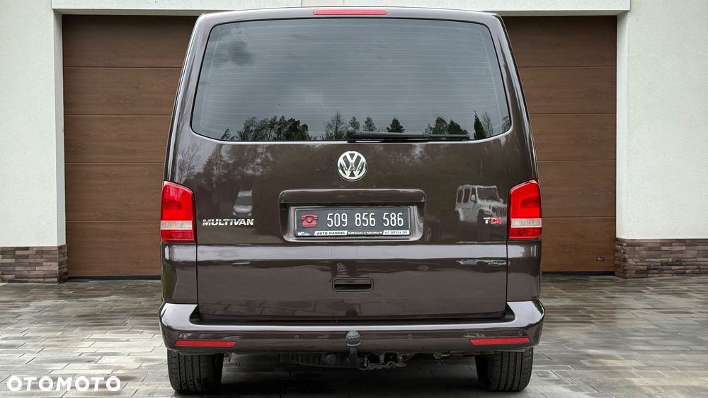 Volkswagen Multivan - 9