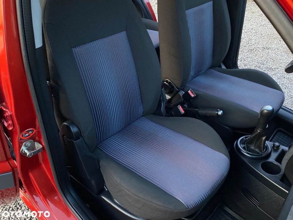 Ford Fusion 1.4 Trend - 32