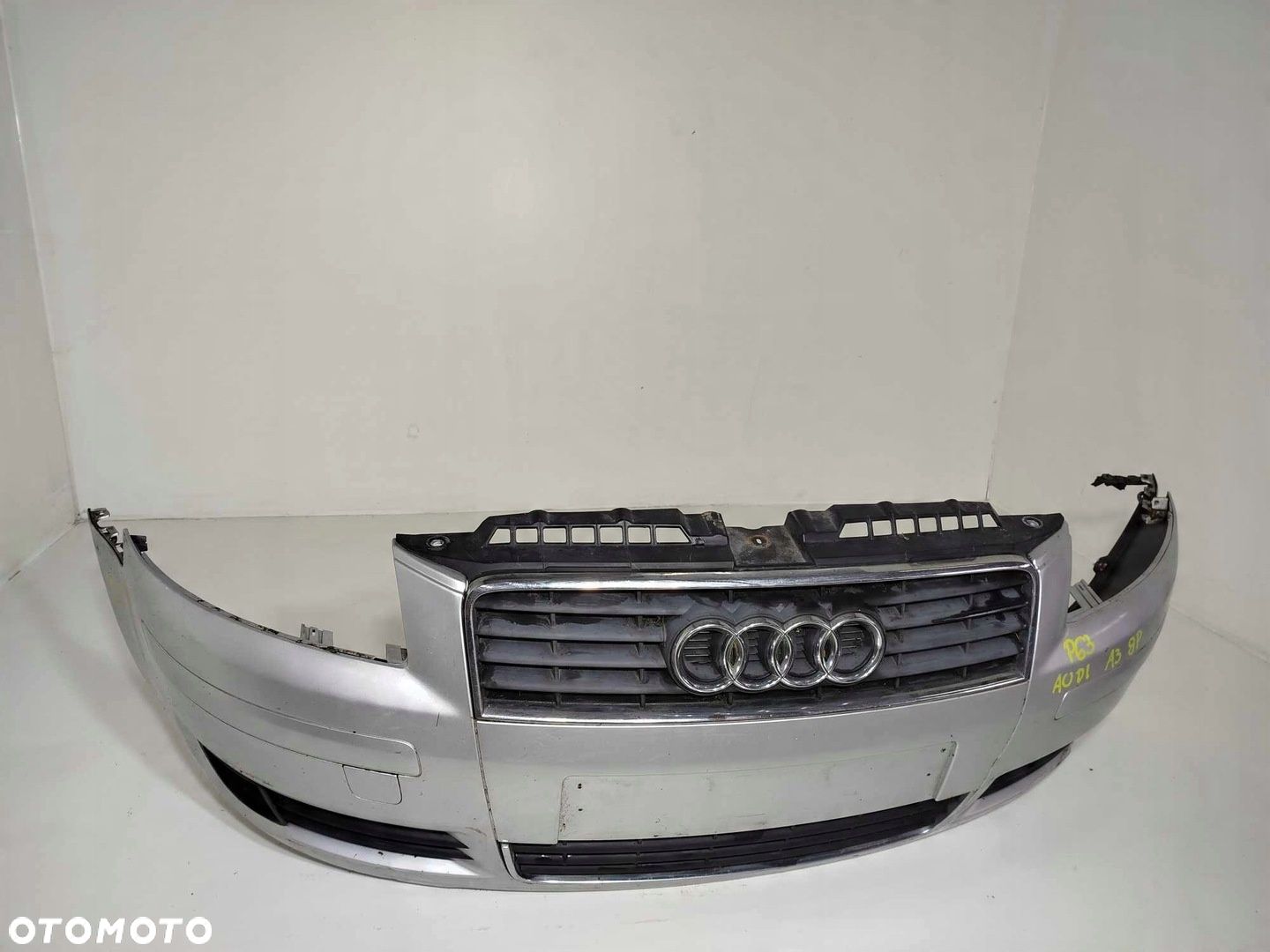 ZDERZAK PRZEDNI PRZÓD MAŁY GRILL AUDI A3 8P 02-05 - 1