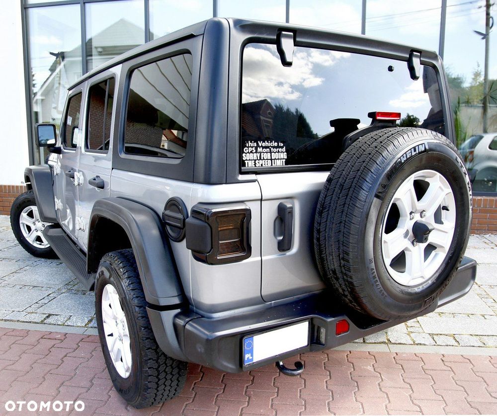 Jeep Wrangler - 31