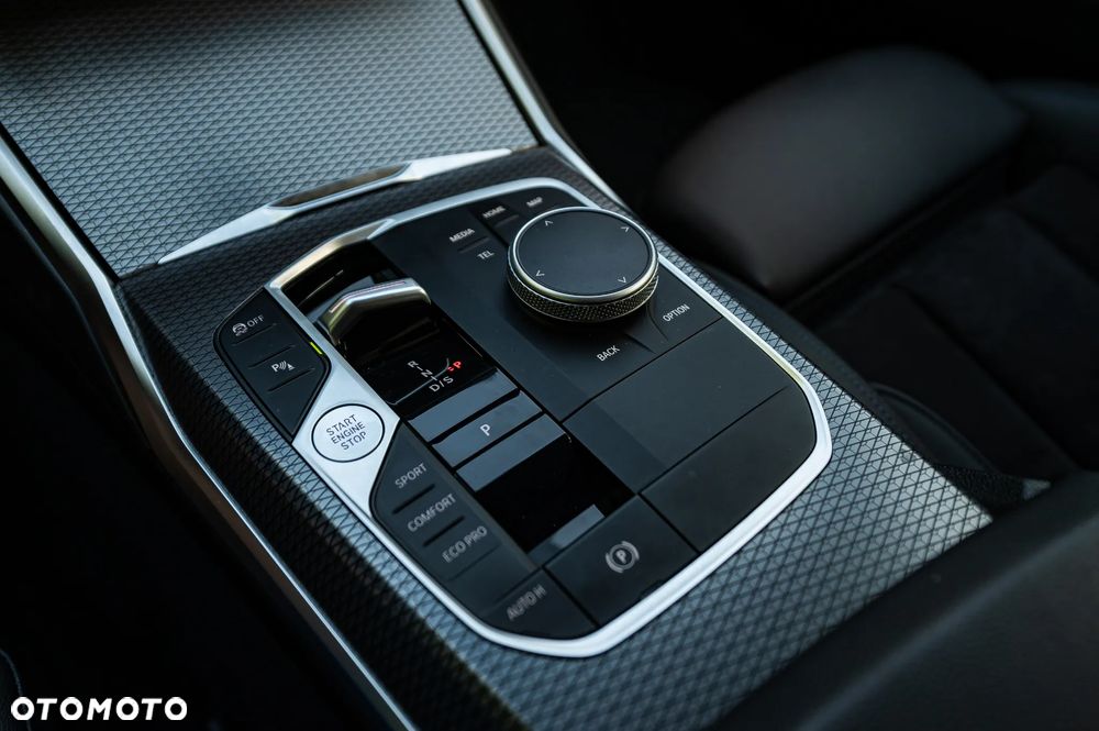 BMW Seria 3 320d xDrive M Sport sport - 19