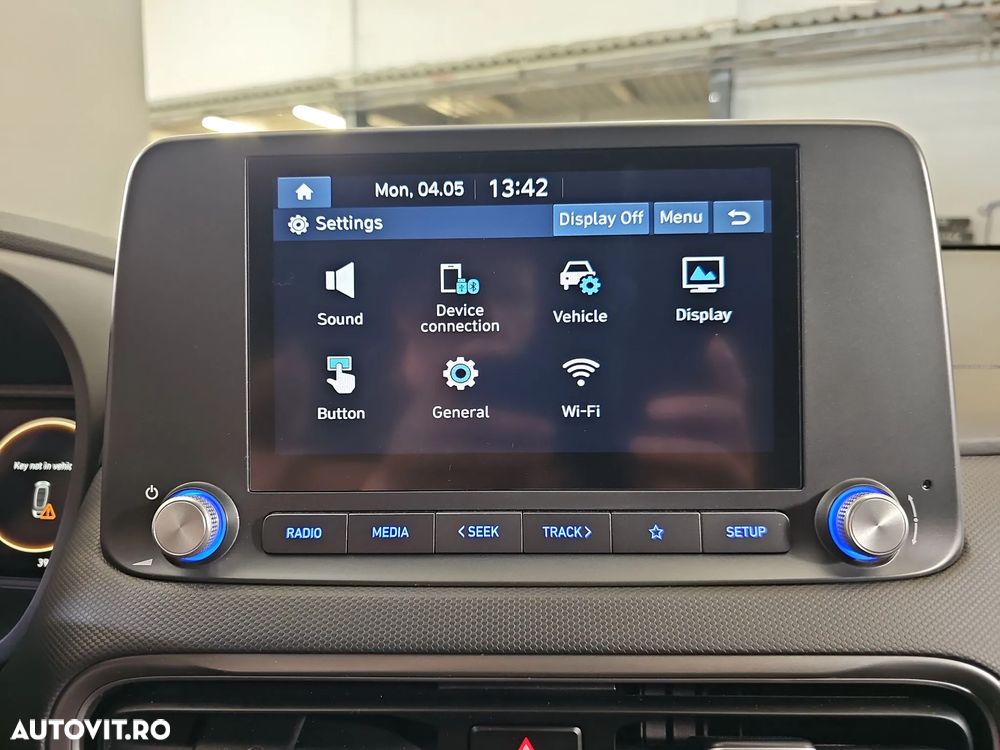 Hyundai KONA - 22