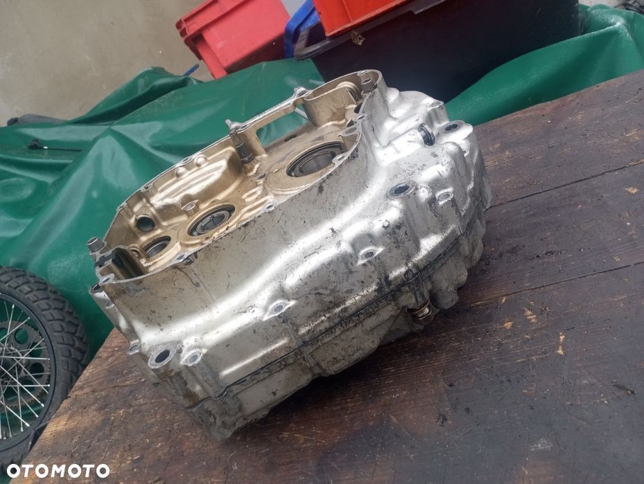 Kartery Suzuki SAVAGE 650 LS P401 blok silnika skorupa / E4 - 5