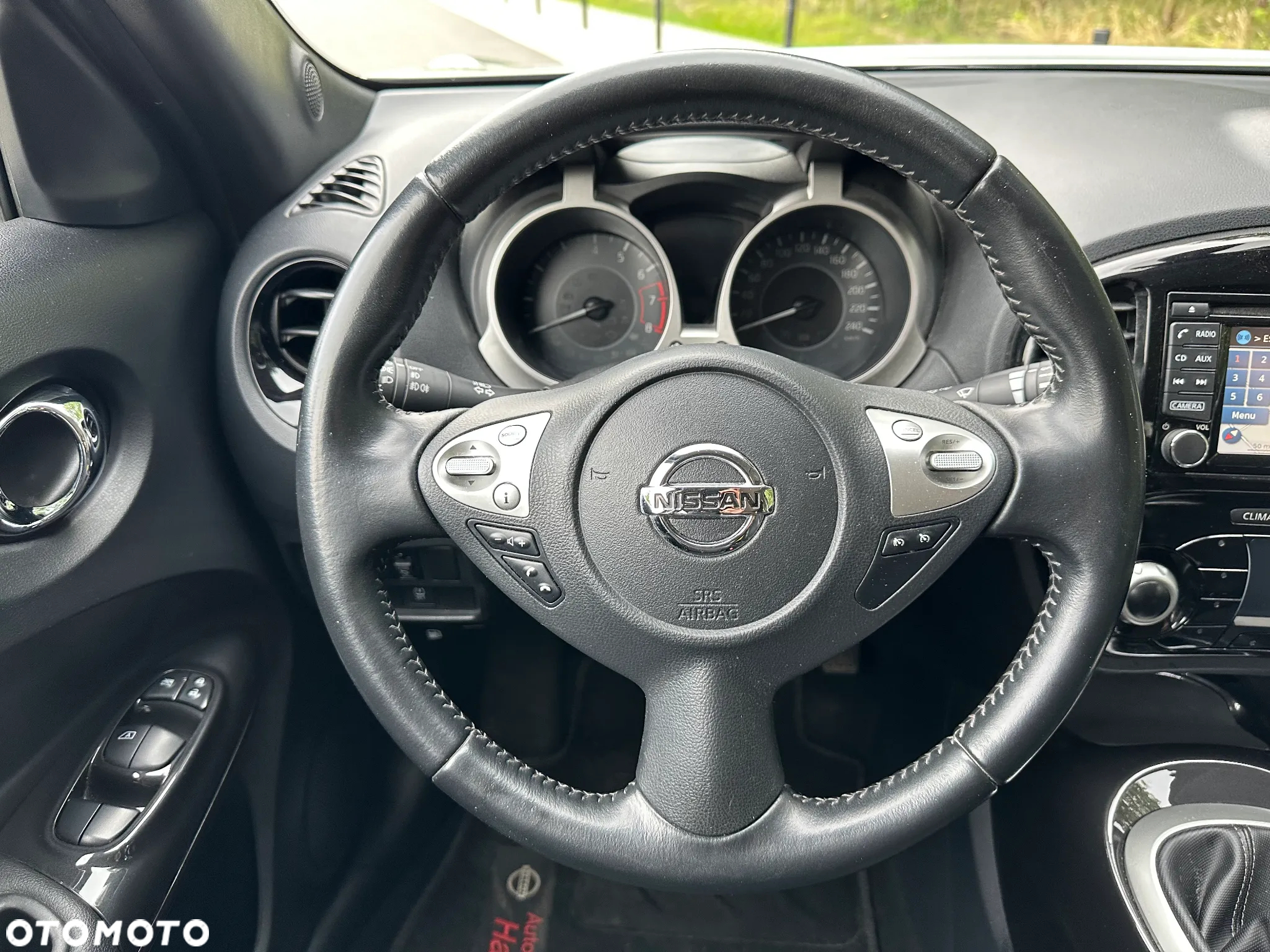 Nissan Juke 1.6 N-Connecta - 26