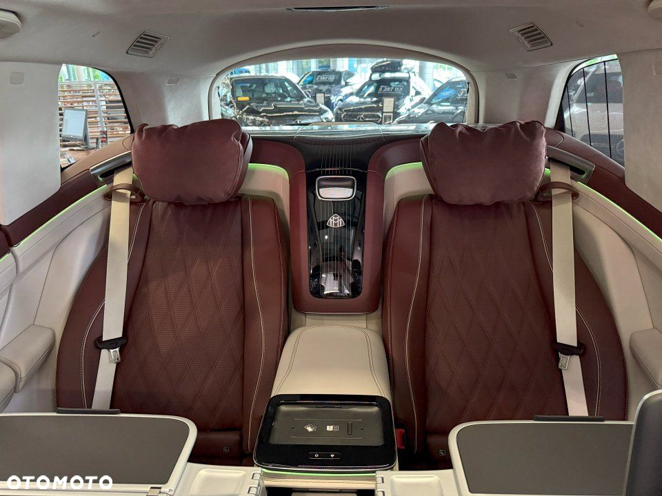 Mercedes-Benz GLS - 26