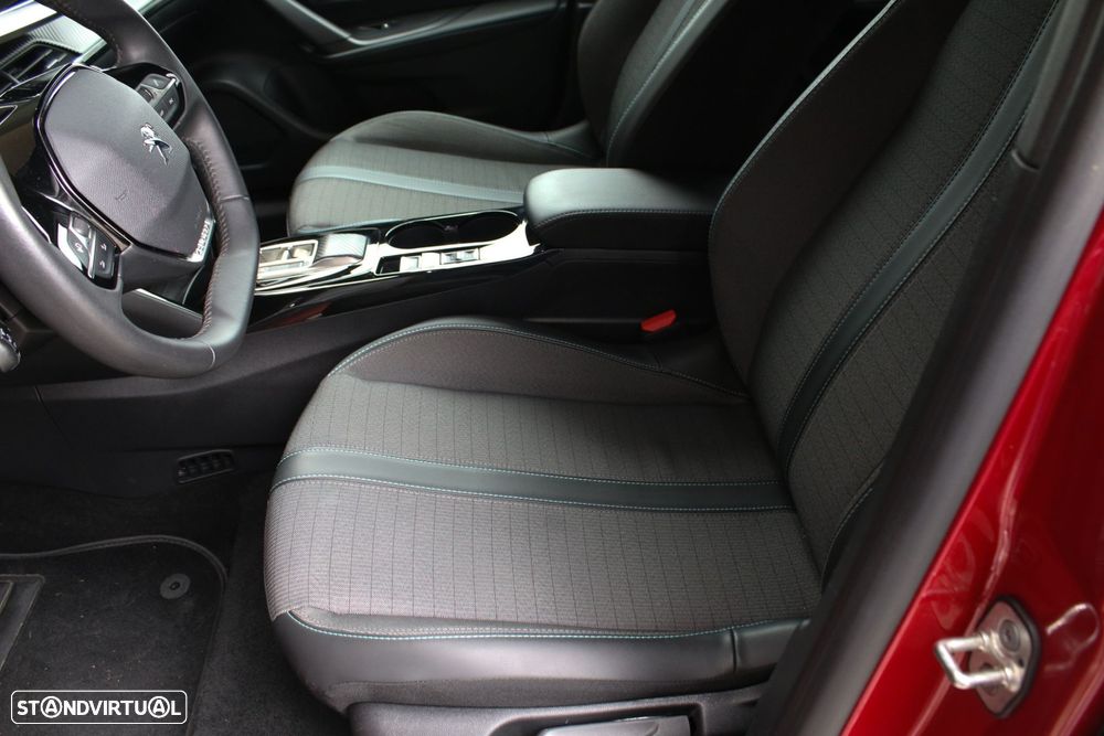 Peugeot e-2008 50 kWh Allure - 34