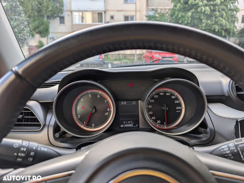 Suzuki Swift 1.0 BOOSTERJET Passion - 5