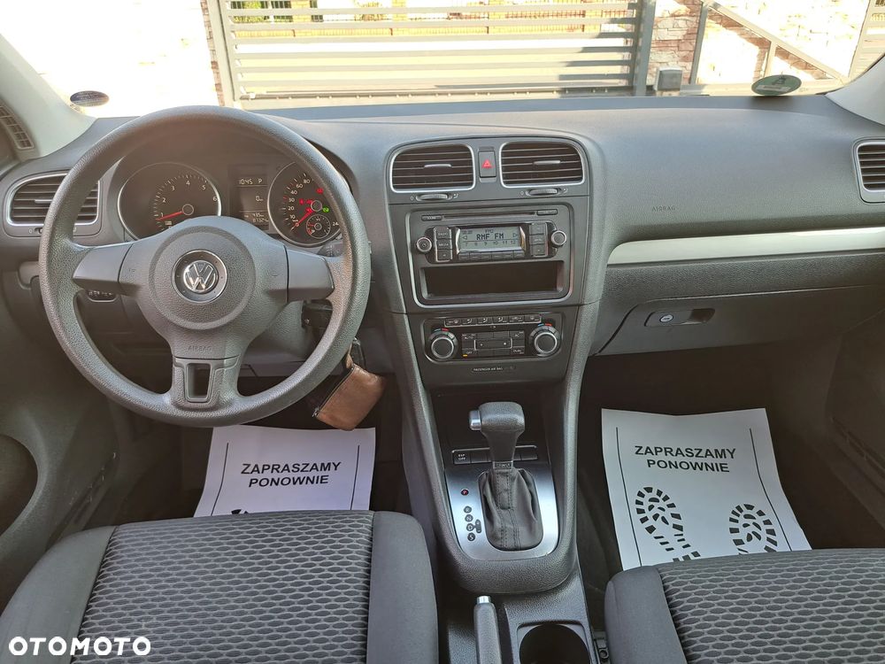 Volkswagen Golf - 10