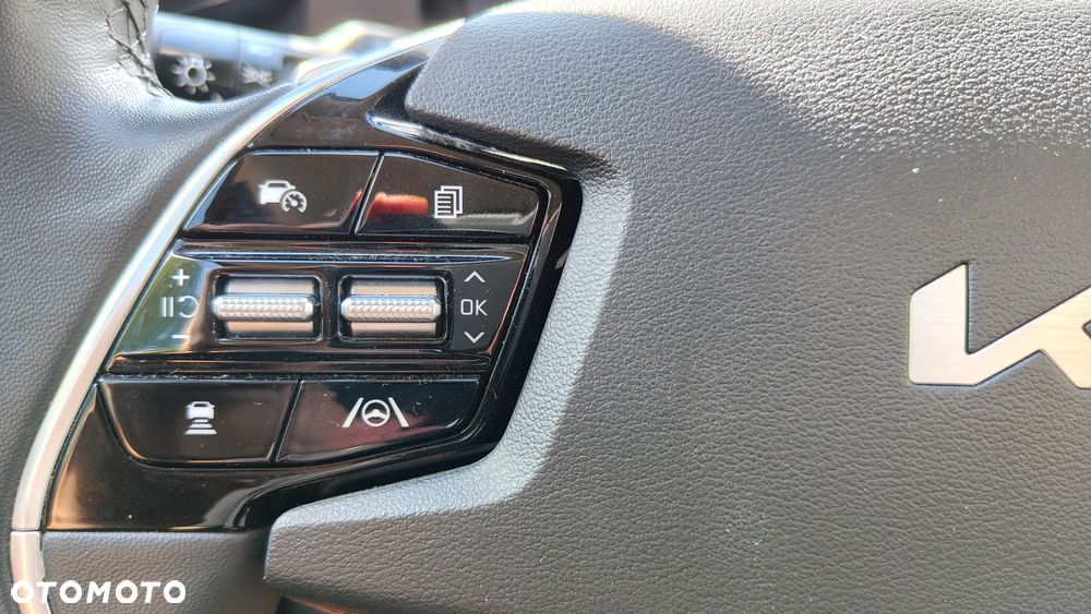 Kia Niro e-Niro 64kWh M - 13