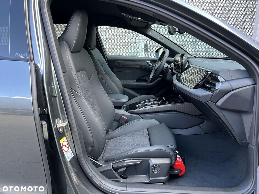 Audi A6 Avant - 16