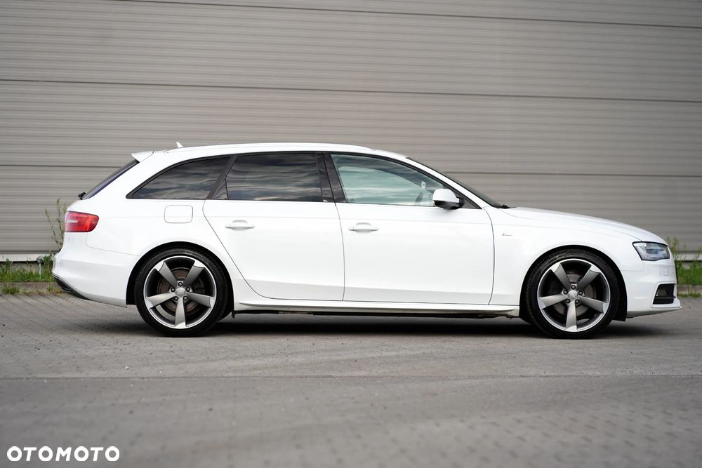 Audi A4 Avant 2.0 TDI Quattro Design S tronic - 9