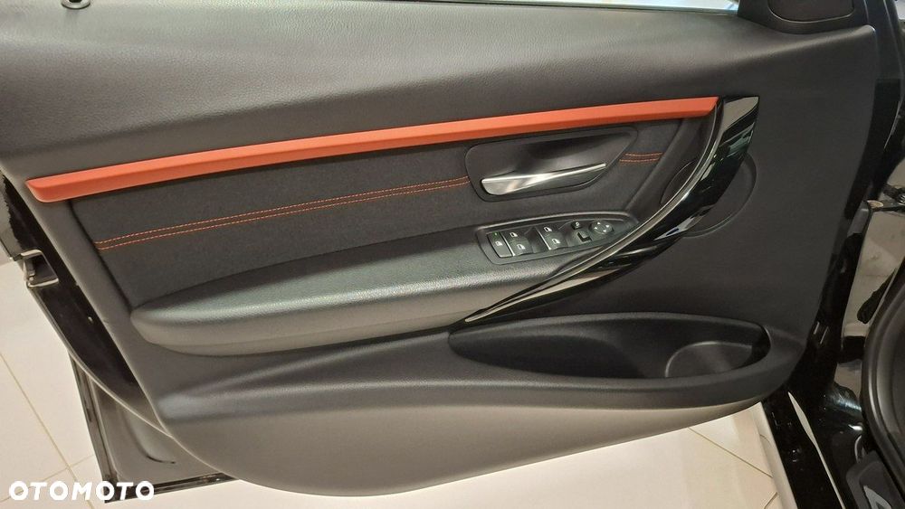 BMW Seria 3 318d Advantage - 26